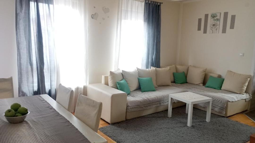 Apartman Gana Altina Lux Белград Экстерьер фото